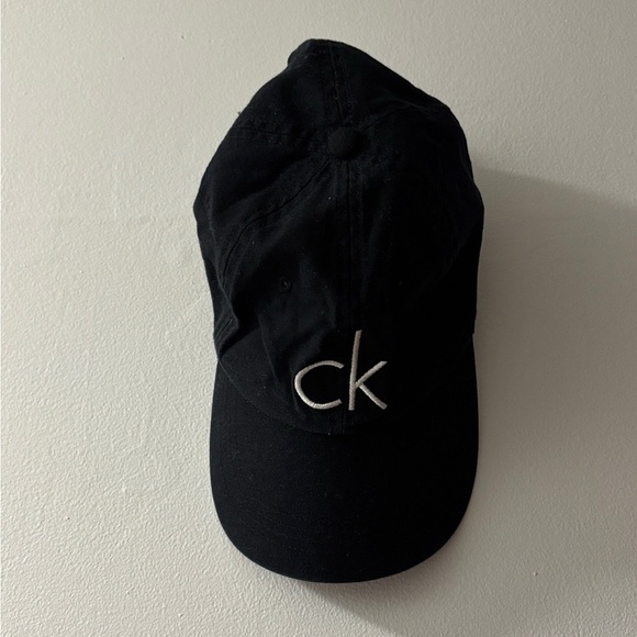 Calvin Klein Accessories - Calvin Klein black cap